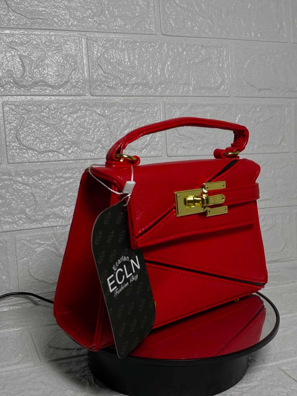 Ecarlan Handbag